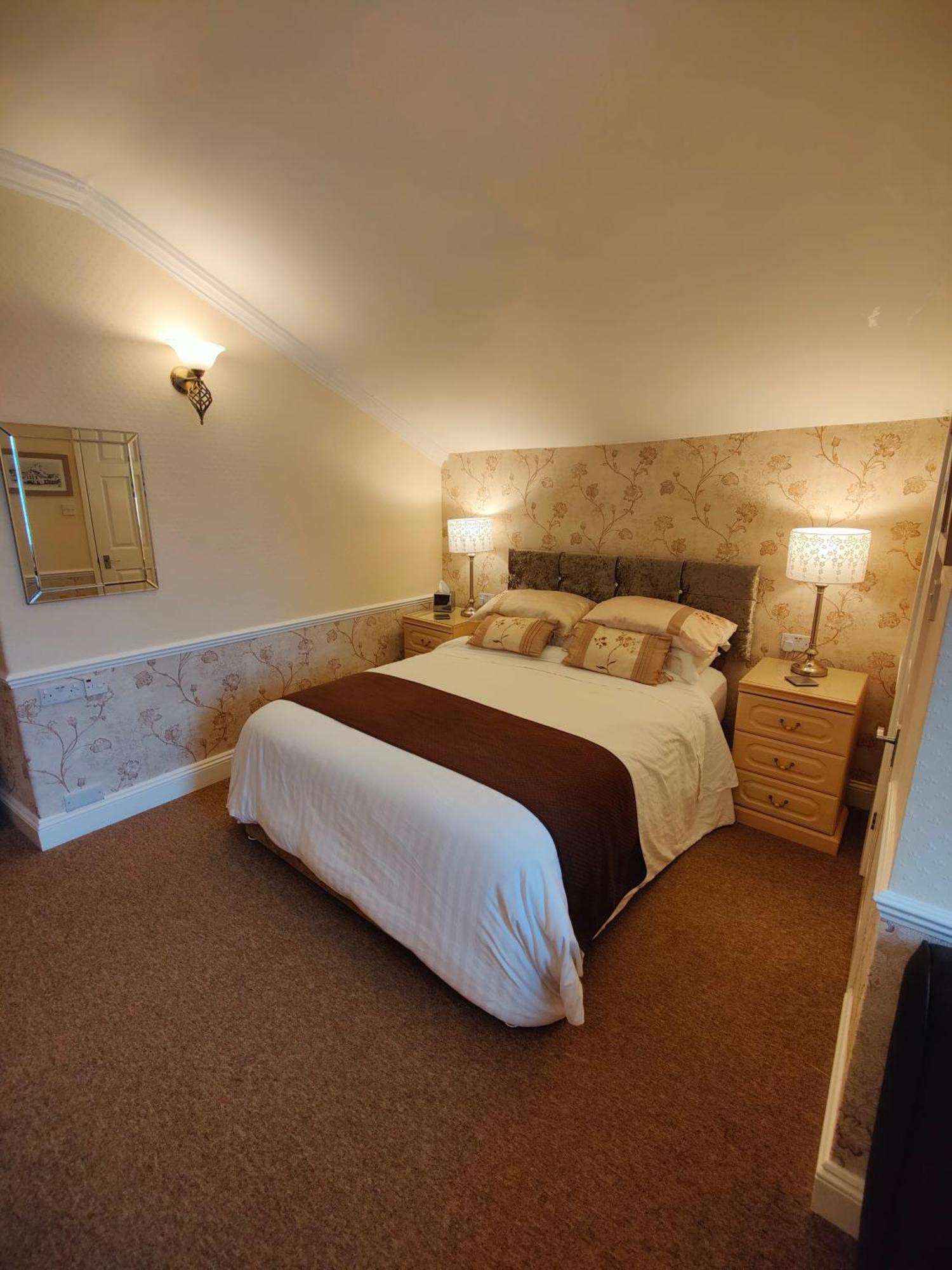 The Pack O' Cards Hotel Combe Martin Exterior foto